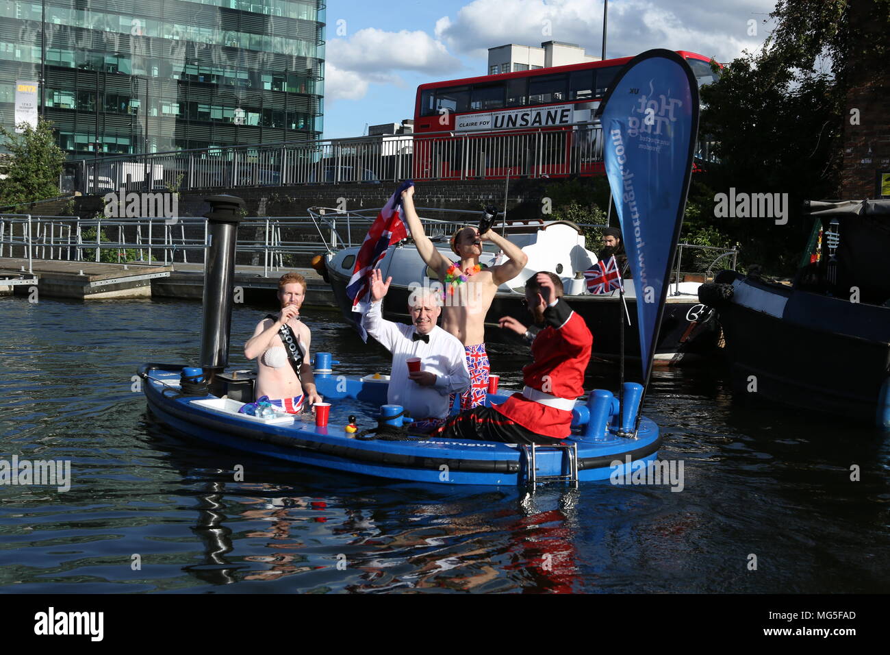 Bain à remous avec Royal assimilés célébrant le prince Harry's stag n 26 avril 2018 Banque D'Images