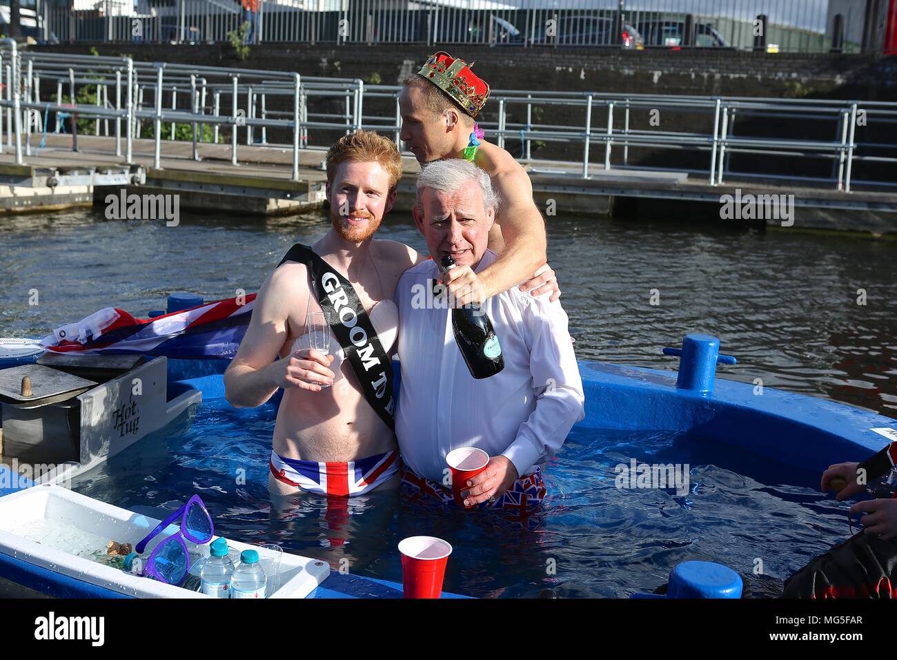 Bain à remous avec Royal assimilés célébrant le prince Harry's stag n 26 avril 2018 Banque D'Images