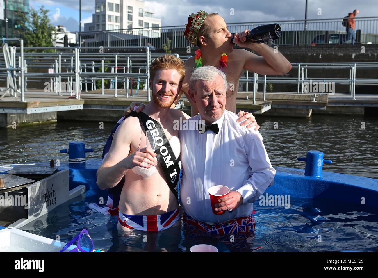 Bain à remous avec Royal assimilés célébrant le prince Harry's stag n 26 avril 2018 Banque D'Images