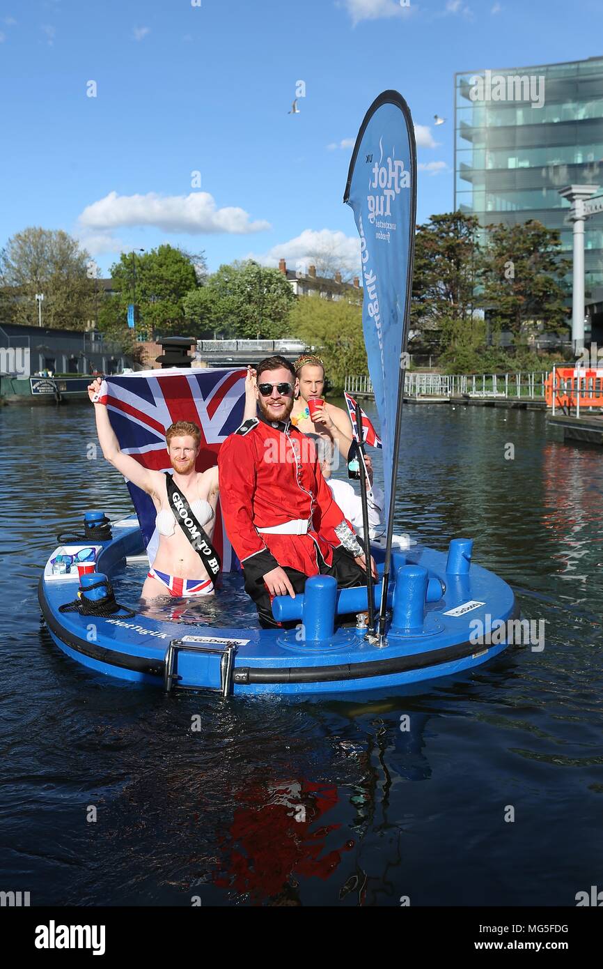 Bain à remous avec Royal assimilés célébrant le prince Harry's stag n 26 avril 2018 Banque D'Images