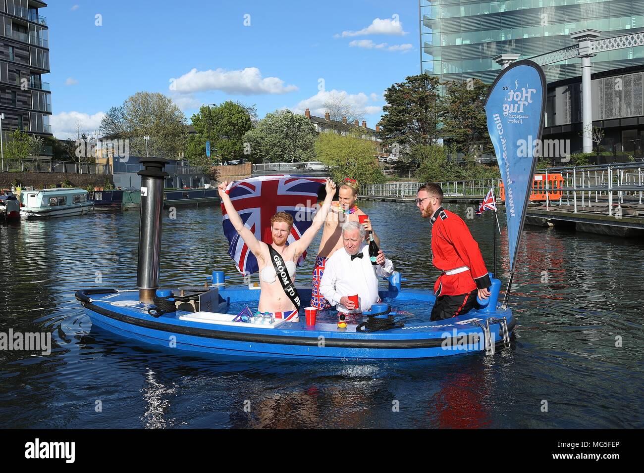 Bain à remous avec Royal assimilés célébrant le prince Harry's stag n 26 avril 2018 Banque D'Images