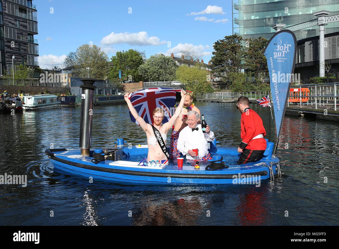 Bain à remous avec Royal assimilés célébrant le prince Harry's stag n 26 avril 2018 Banque D'Images