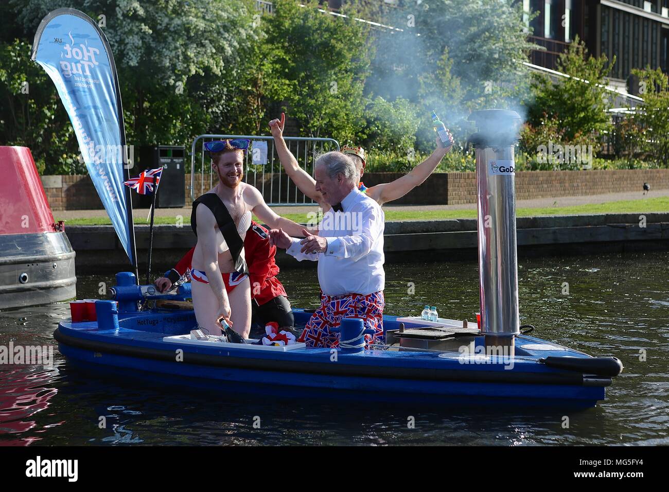Bain à remous avec Royal assimilés célébrant le prince Harry's stag n 26 avril 2018 Banque D'Images