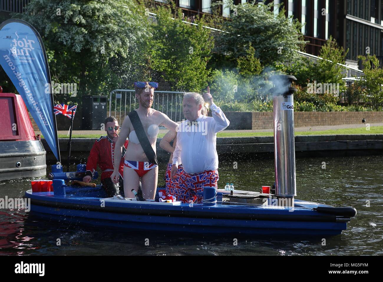 Bain à remous avec Royal assimilés célébrant le prince Harry's stag n 26 avril 2018 Banque D'Images