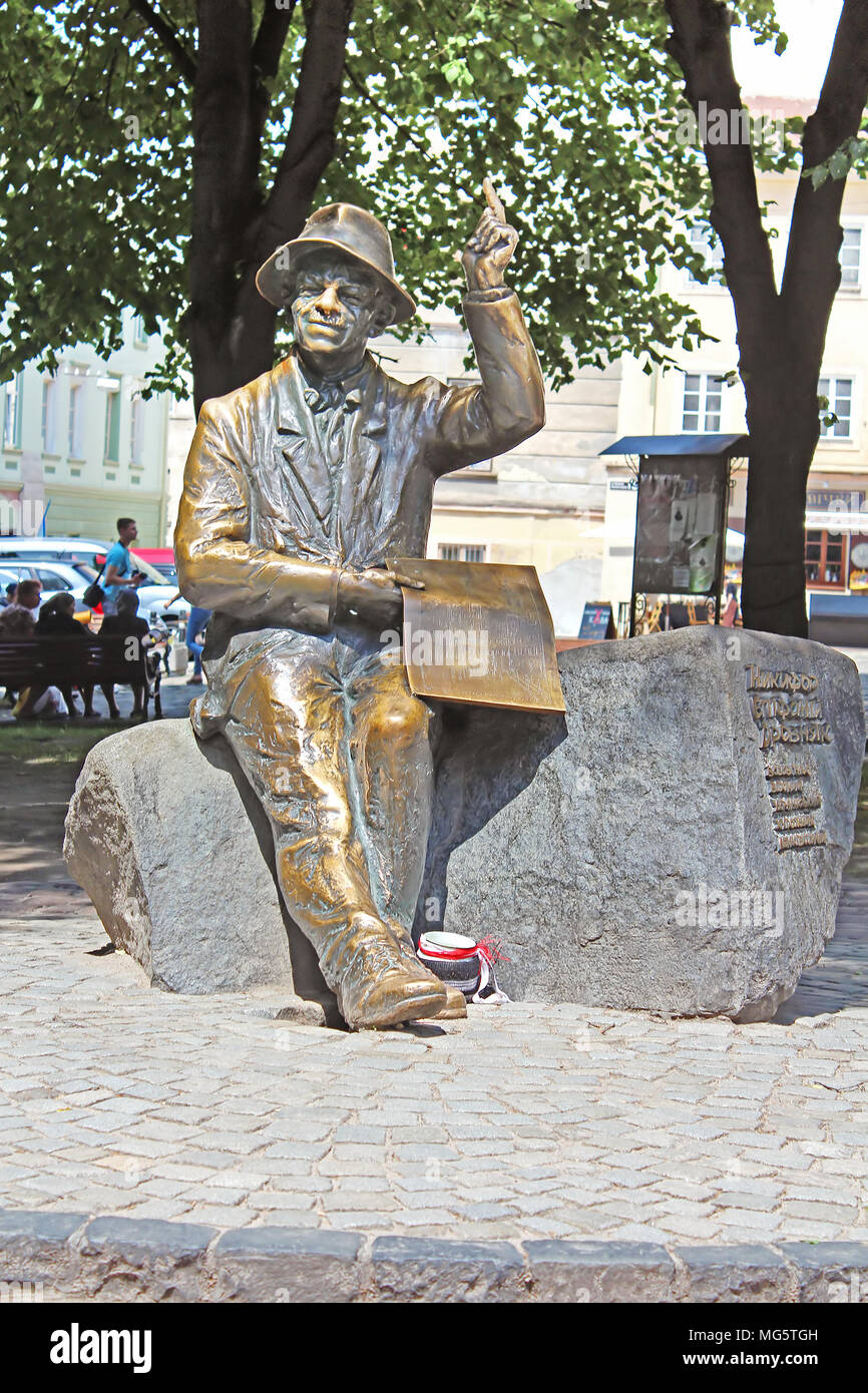 LVIV, UKRAINE - 30 juin 2014 : Monument d'Epifaniusz Drowniak peintre naïf Nikifor Banque D'Images