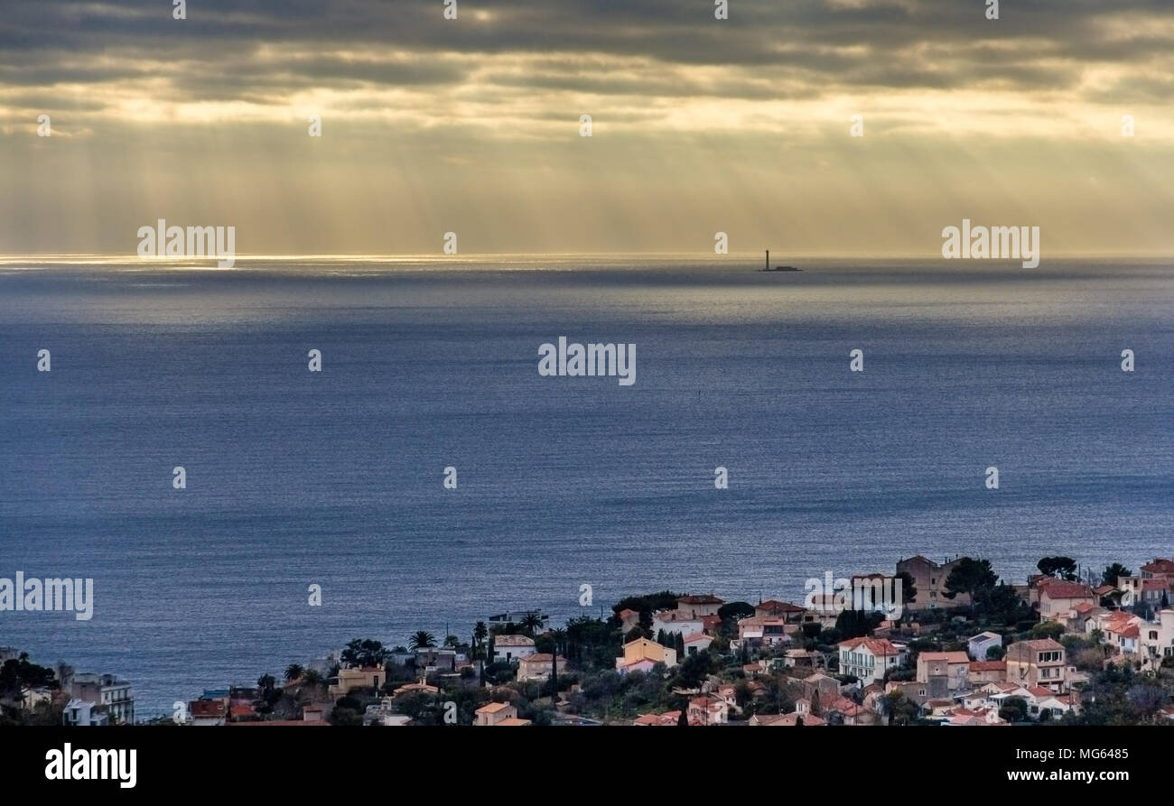 Voir l'Île du Planier île avec son phare en Méditerranée Banque D'Images