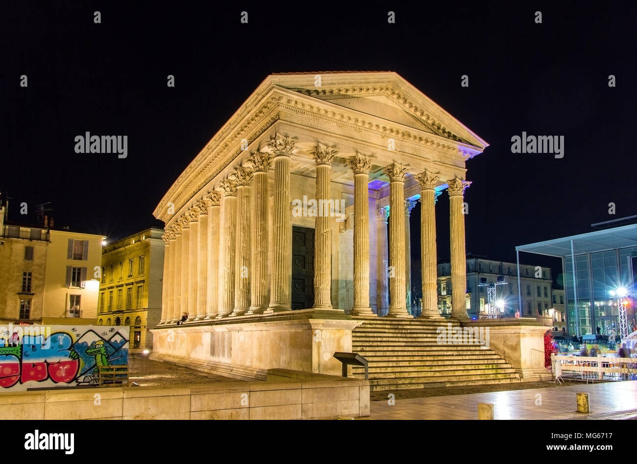 Maison carrée, un temple romain de Nîmes, France Banque D'Images