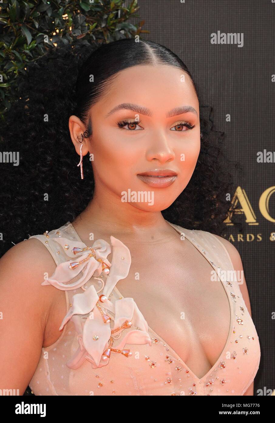 Pasadena, CA. Apr 27, 2018. Jaylen Barron aux arrivées pour 45e Journée annuelle de Creative Arts Emmy Awards, Pasadena Civic Centre, Pasadena, CA, 27 avril 2018. Credit : Elizabeth Goodenough/Everett Collection/Alamy Live News Banque D'Images