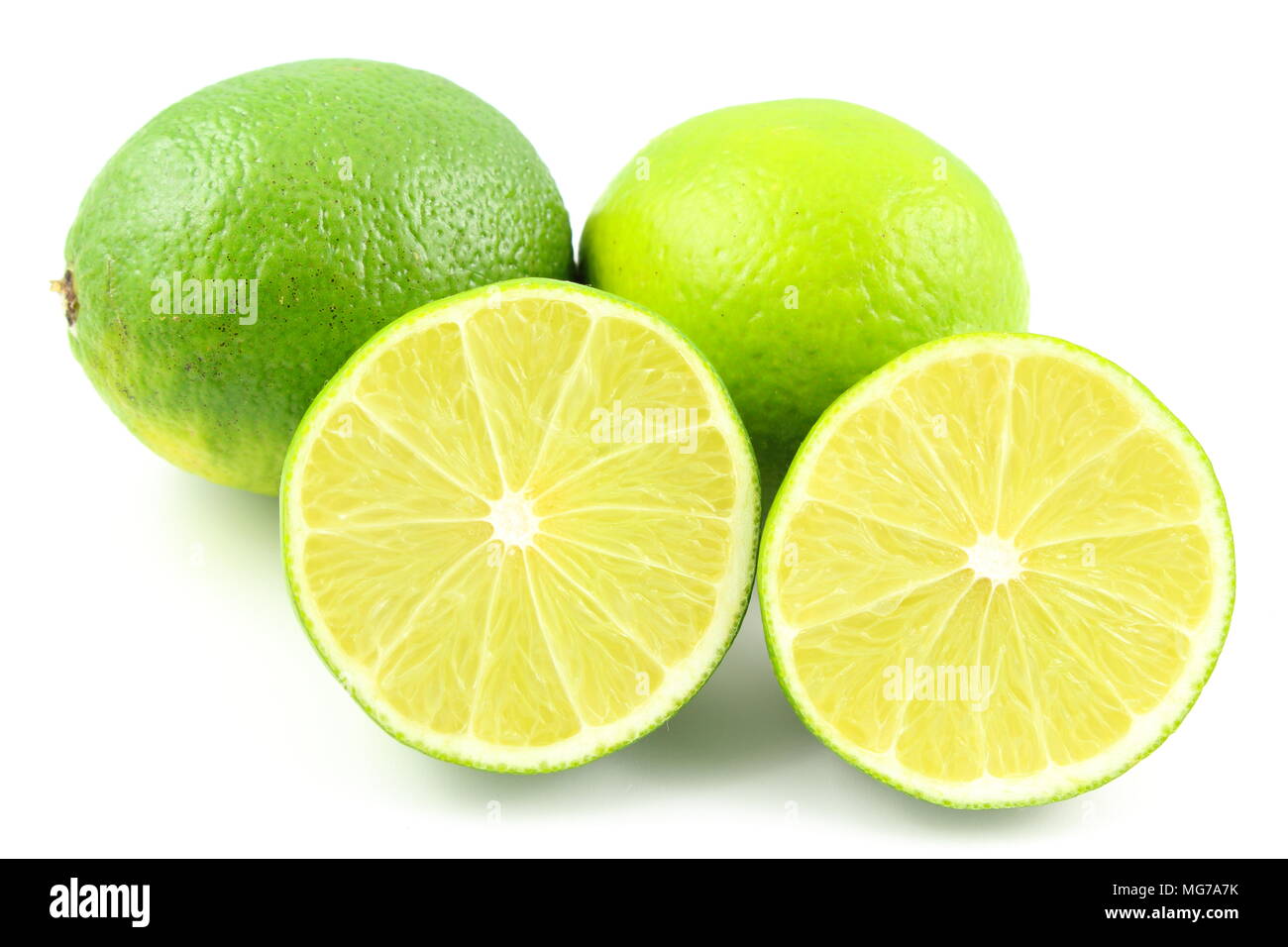 Composition de fruits de citron vert frais isolé sur fond blanc Banque D'Images