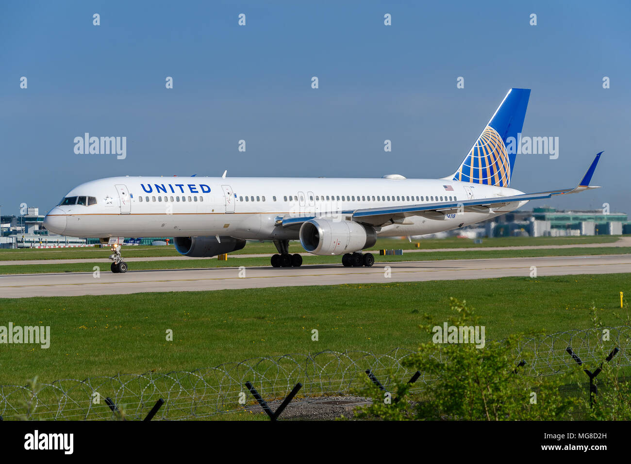 MANCHESTER, Royaume-Uni - 21 avril, 2018 : United Airlines Boeing 757 prête à partir à l'aéroport de Manchester Banque D'Images