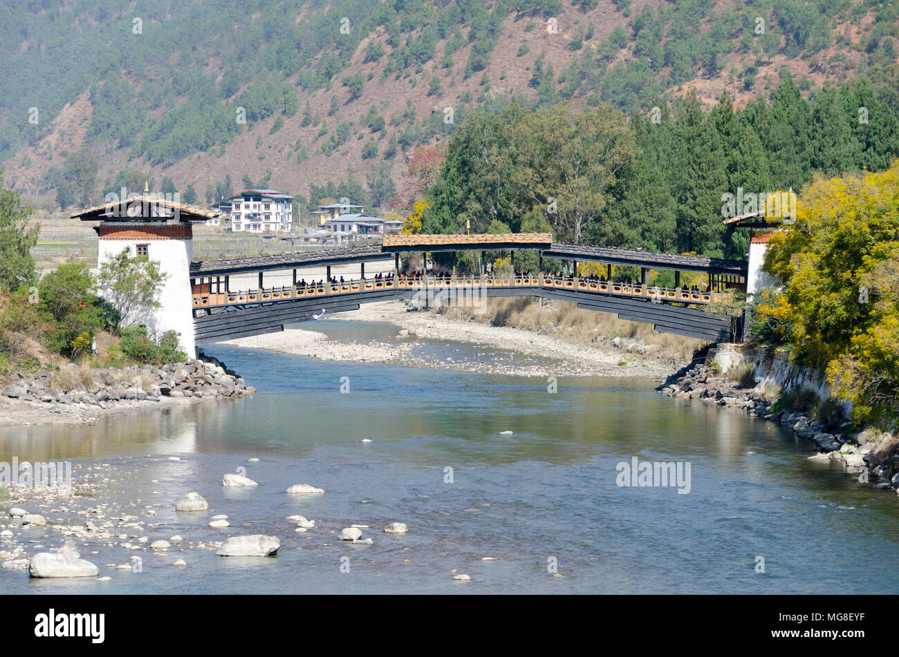 Pont cantilever à Punakha Dzong, le Bhoutan Banque D'Images