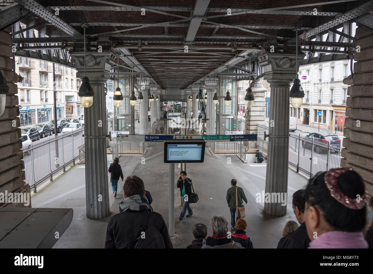 La gare de métro à La Motte Picquet Grenelle à Paris, Banque D'Images