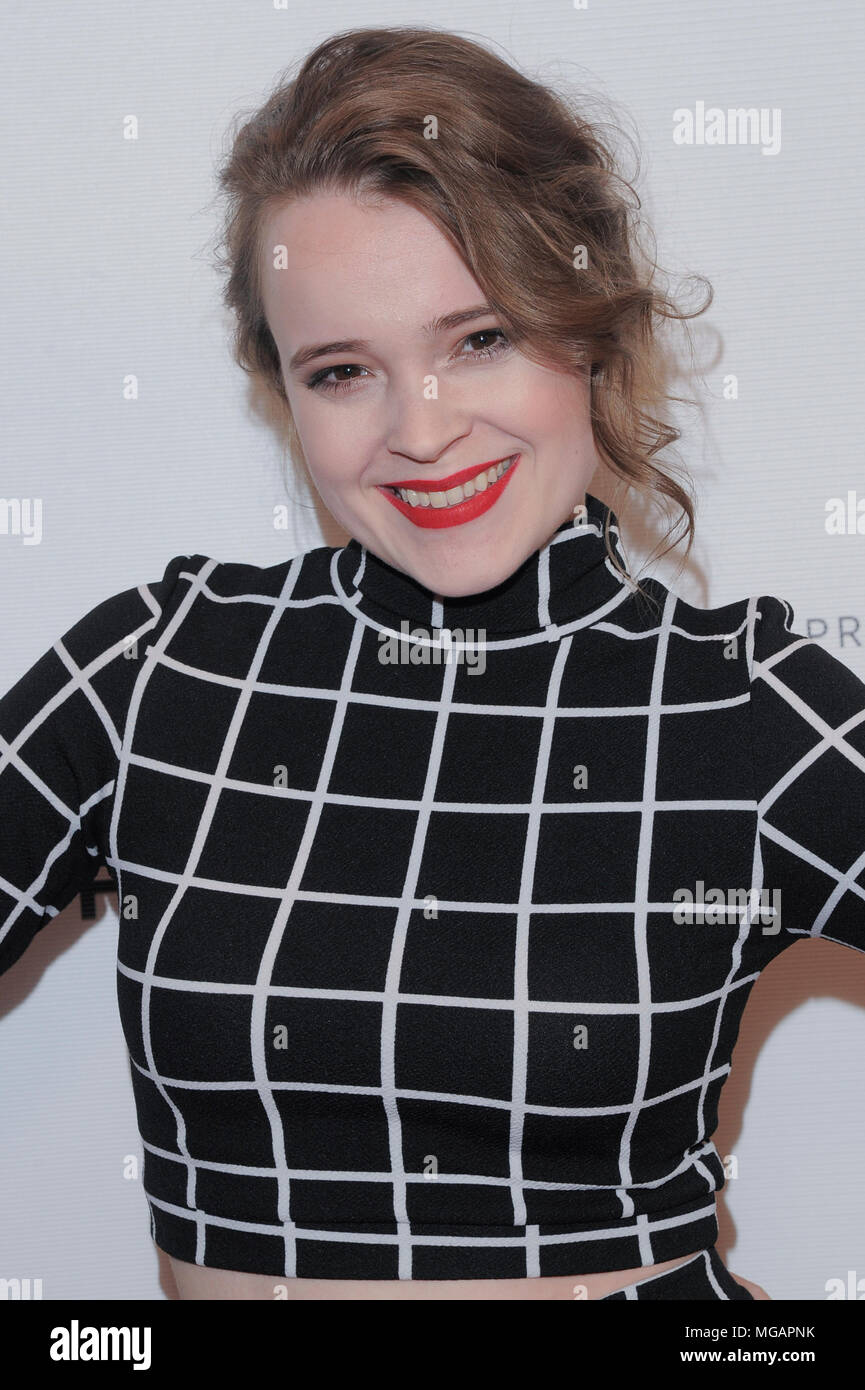 New York, NY - 21 Avril 2018 : Nadia Alexander assiste à la première de l'obscurité au cours de Tribeca Film Festivalat au Cinepolis Chelsea Banque D'Images