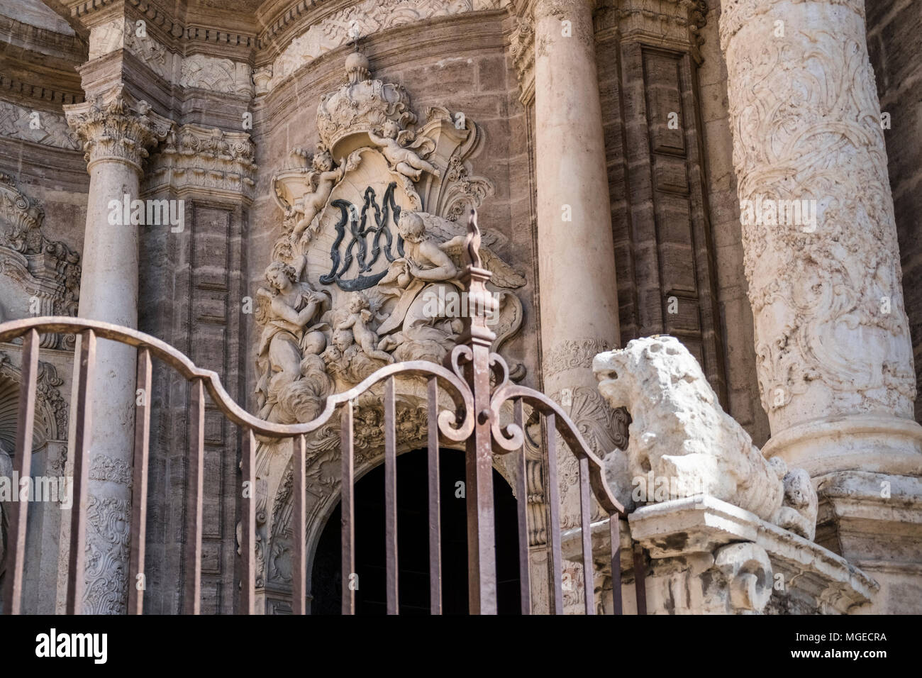 Close up detail d'entrée de style baroque de la cathédrale de Valence, au nord du district de Ciutat Vella, Valencia, Espagne Banque D'Images