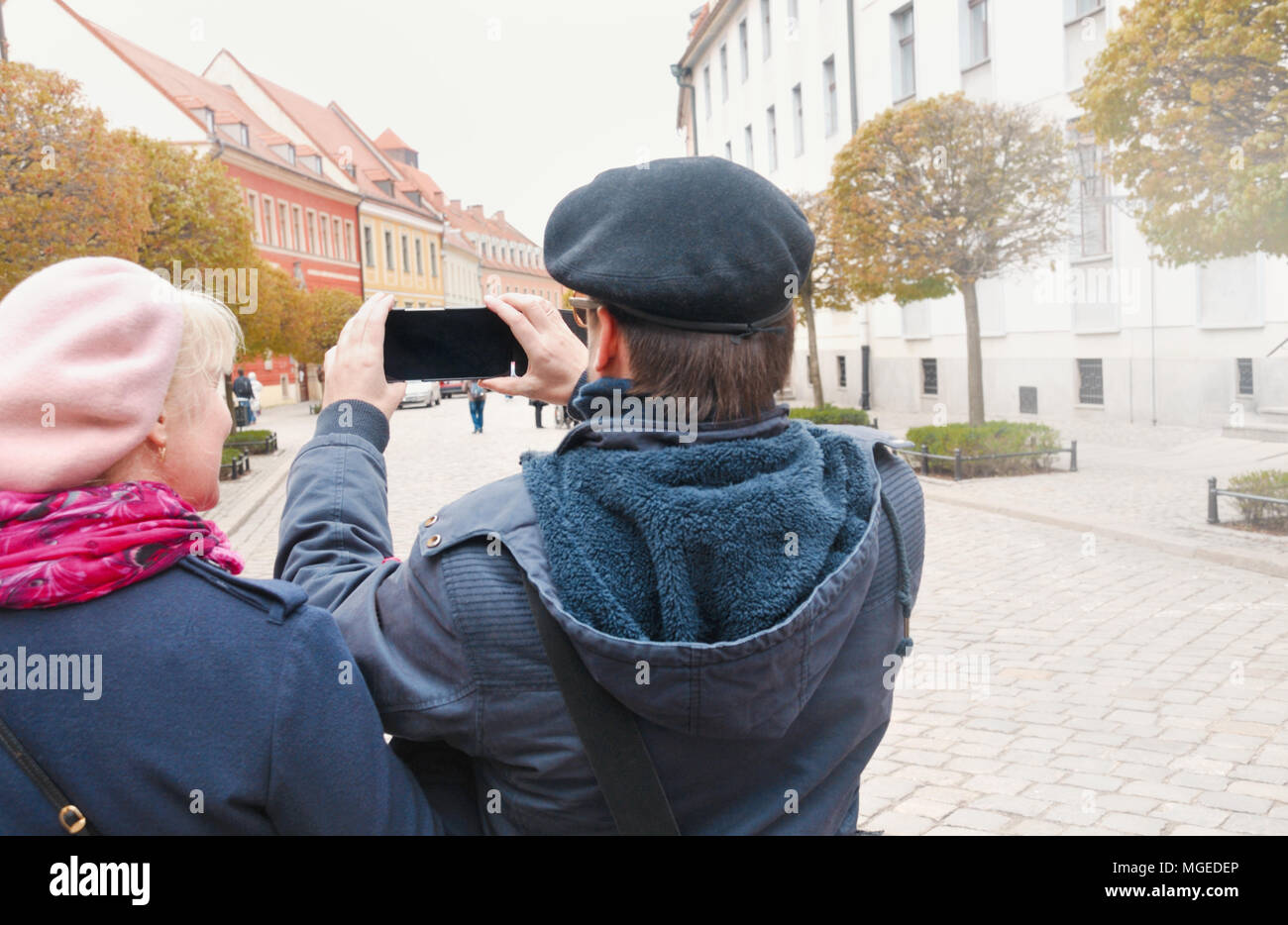 Couple de touristes de la ville de Wroclaw, Pologne. Les gens voyagent Banque D'Images