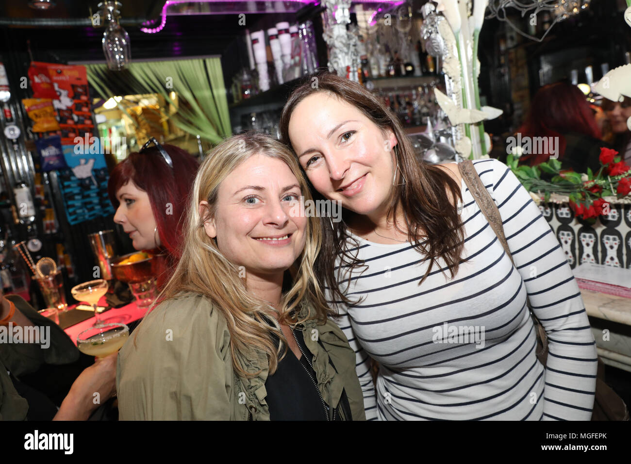 Brighton, UK, 26 avril 2018. Les femmes dans la musique de danse soirée de lancement collectif dans le cadre de la conférence de musique de Brighton en 2018. 26 avril 2018. Le Royaume-Uni est avant tout la musique électronique revient pour sa 5e conférence année à Brighton Dome et divers lieux à travers la ville du 25 au 28 avril 2018. Native Instruments présente aux femmes dans la musique de danse événement de réseautage Collective en collaboration avec elle l'a dit, l'Initiative PRS Keychange & Les femmes produisent Musique & KOKORO GIN. Banque D'Images