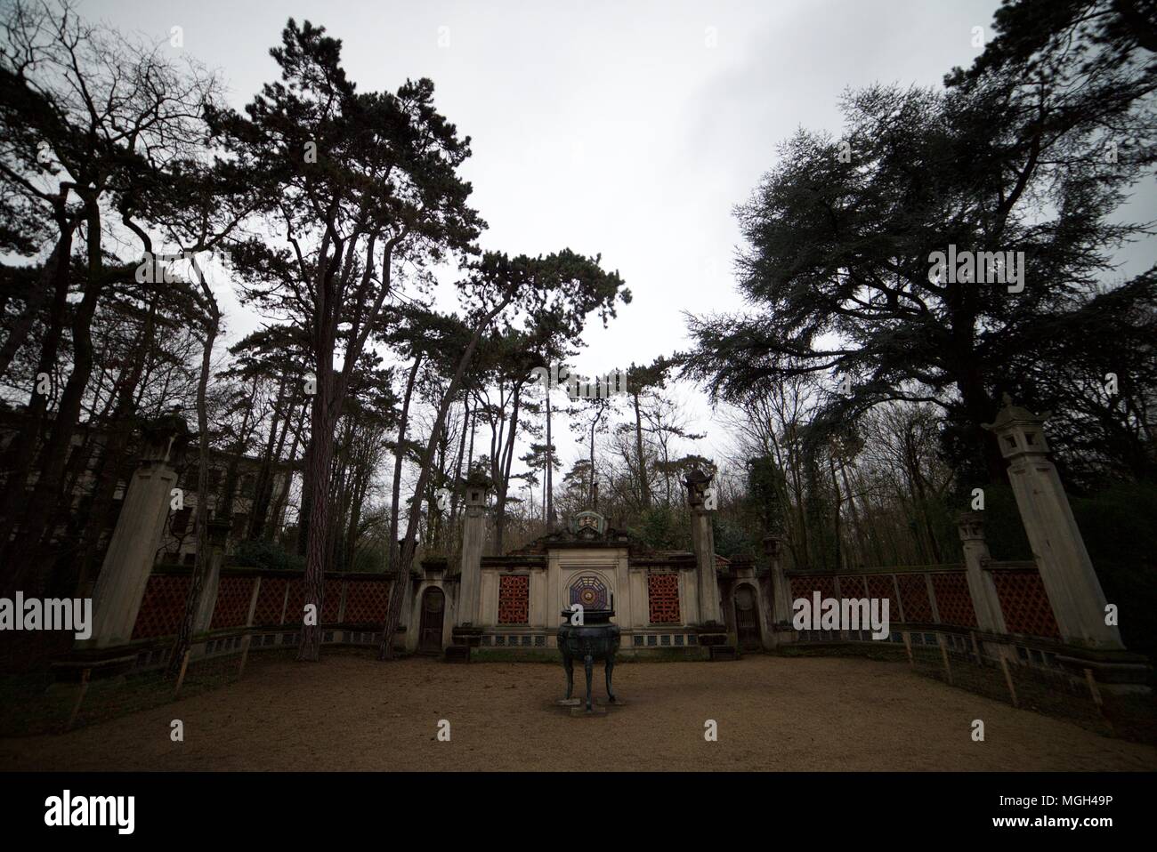 Le Mémorial du Vietnam au zoo humain abandonné à Paris (Jardin d'Agronomie Tropicale) Banque D'Images