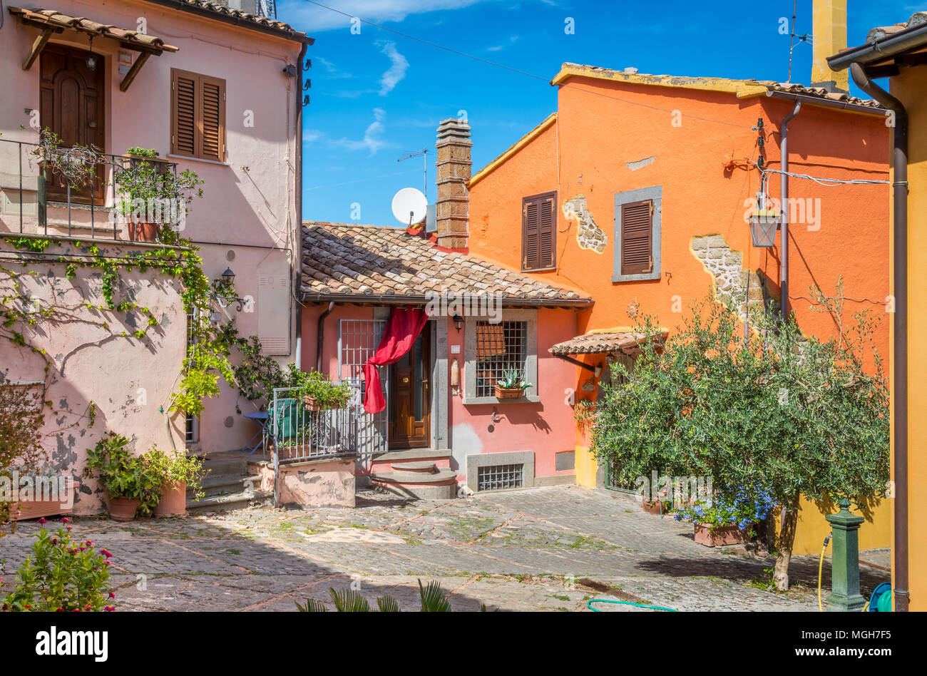 Vue panoramique à Celleno, province de Viterbe, Latium, Italie centrale. Banque D'Images