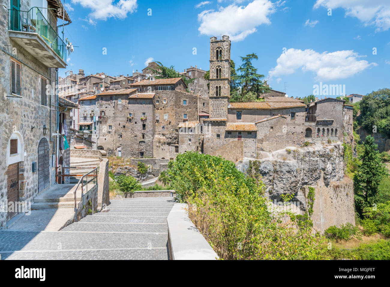 Vue panoramique de Ronciglione vieille ville, province de Viterbe, Latium, Italie centrale. Banque D'Images