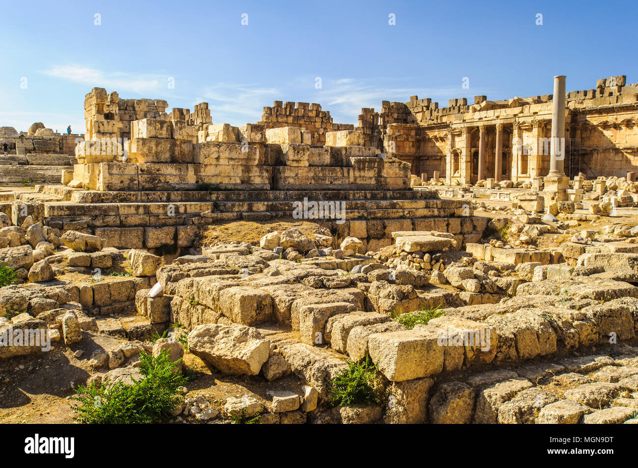 Grande cour du temple de Baalbek. Banque D'Images