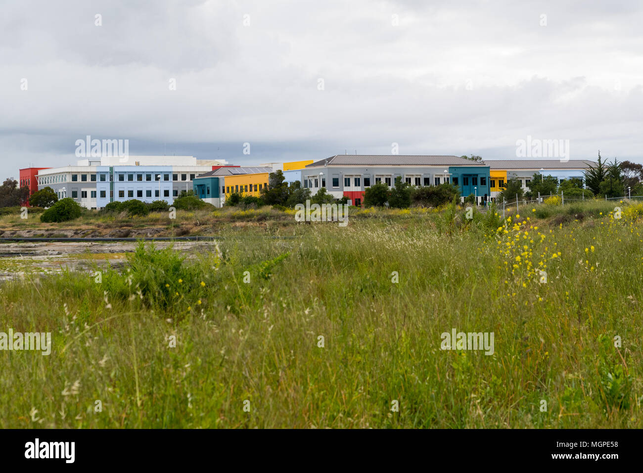 Menlo Park, Californie, USA - Le 28 avril 2018 Facebook : immeubles de l'administration centrale dans la Silicon Valley en Californie. Facebook est un réseau social américain m Banque D'Images