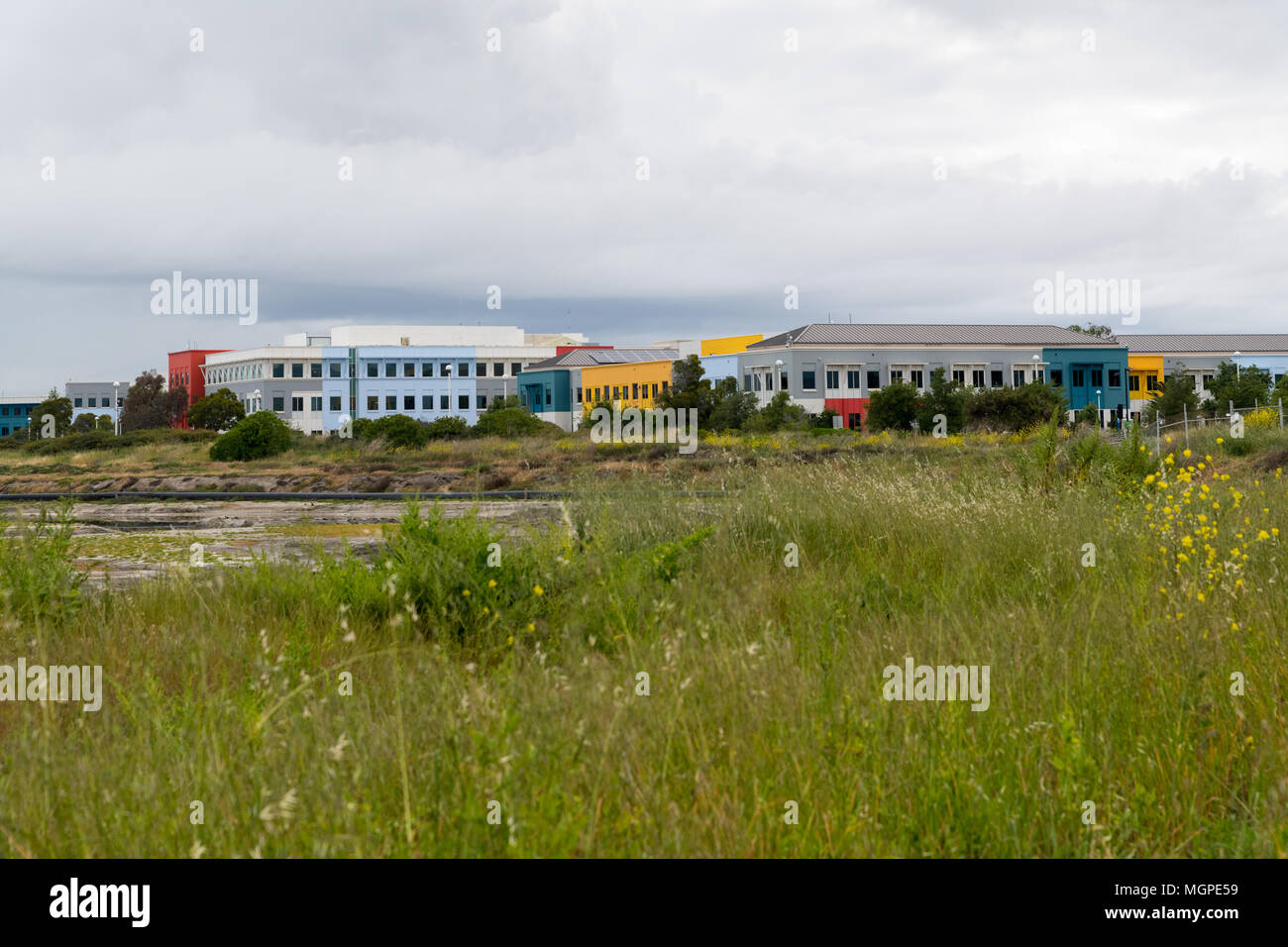Menlo Park, Californie, USA - Le 28 avril 2018 Facebook : immeubles de l'administration centrale dans la Silicon Valley en Californie. Facebook est un réseau social américain m Banque D'Images
