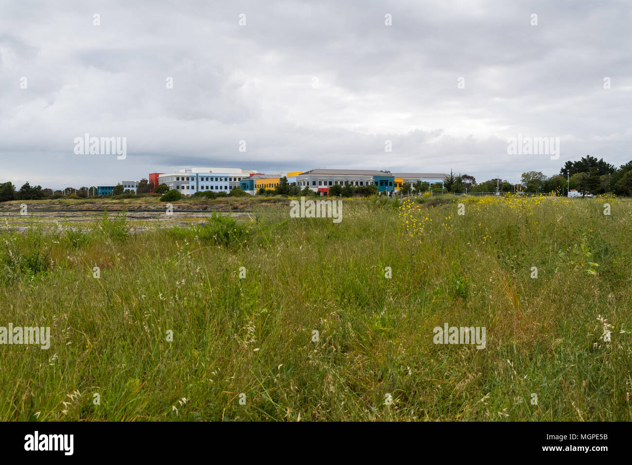 Menlo Park, Californie, USA - Le 28 avril 2018 Facebook : immeubles de l'administration centrale dans la Silicon Valley en Californie. Facebook est un réseau social américain m Banque D'Images