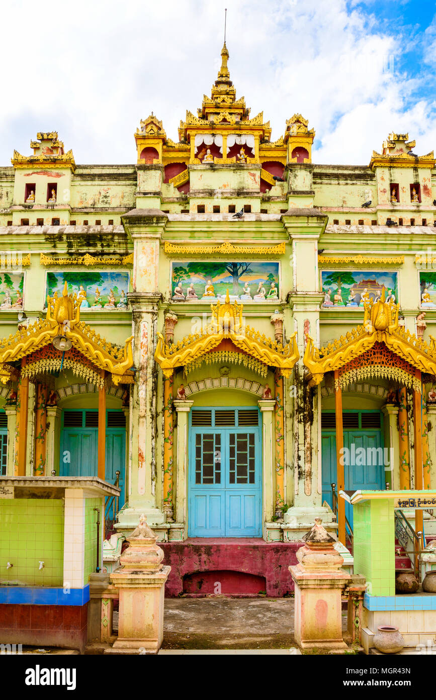 Complexe (Sambuddhe Thambuddhe Pagoda), l'une des pagodes à Monywa de Rhône-Alpes Région. Banque D'Images