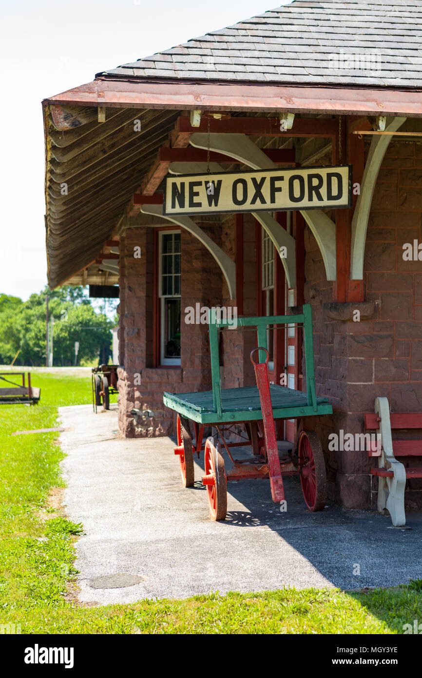 New Oxford, PA, USA - 2 juin 2012 : la nouvelle gare d'Oxford, qui sert maintenant de musée ferroviaire, est situé sur la route de Lincoln. Banque D'Images