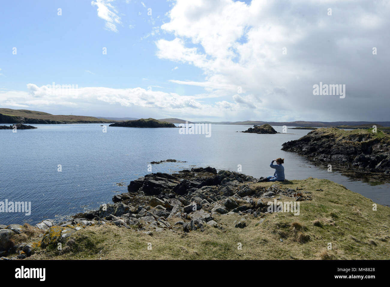 Rivage autour Gletness abrite un village situé sur le côté est du Shetland avec personne à le long de la rive Banque D'Images