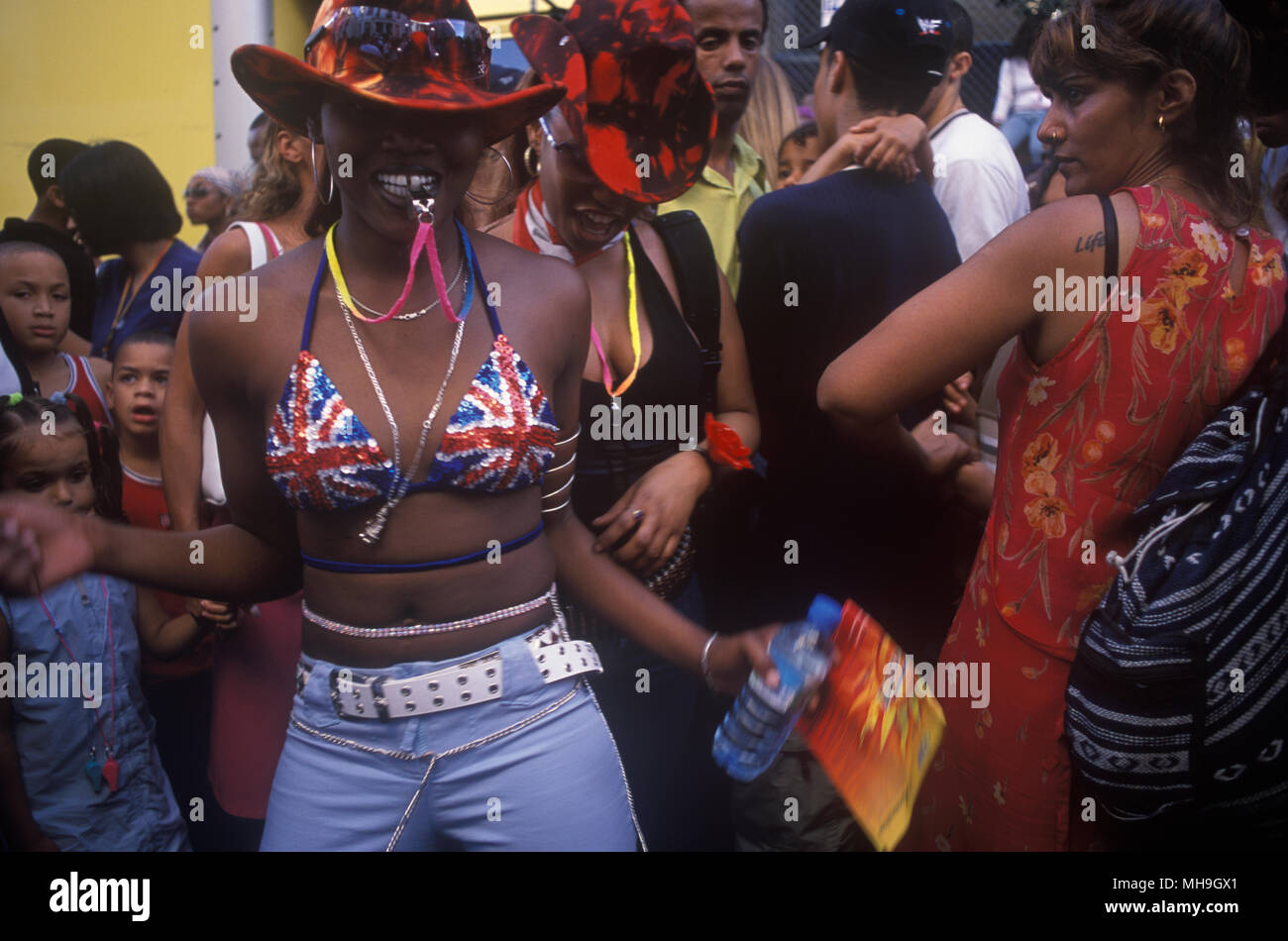 Top de soutien gorge Banque de photographies et d'images à haute résolution  - Alamy