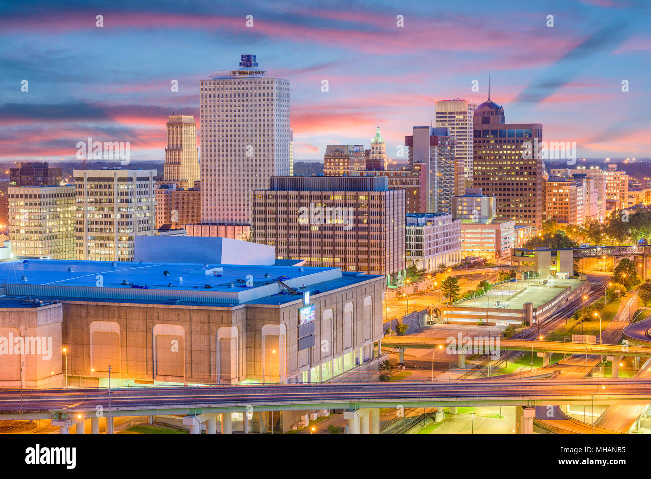Memphis, Tennessee, USA Centre-ville au crépuscule. Banque D'Images