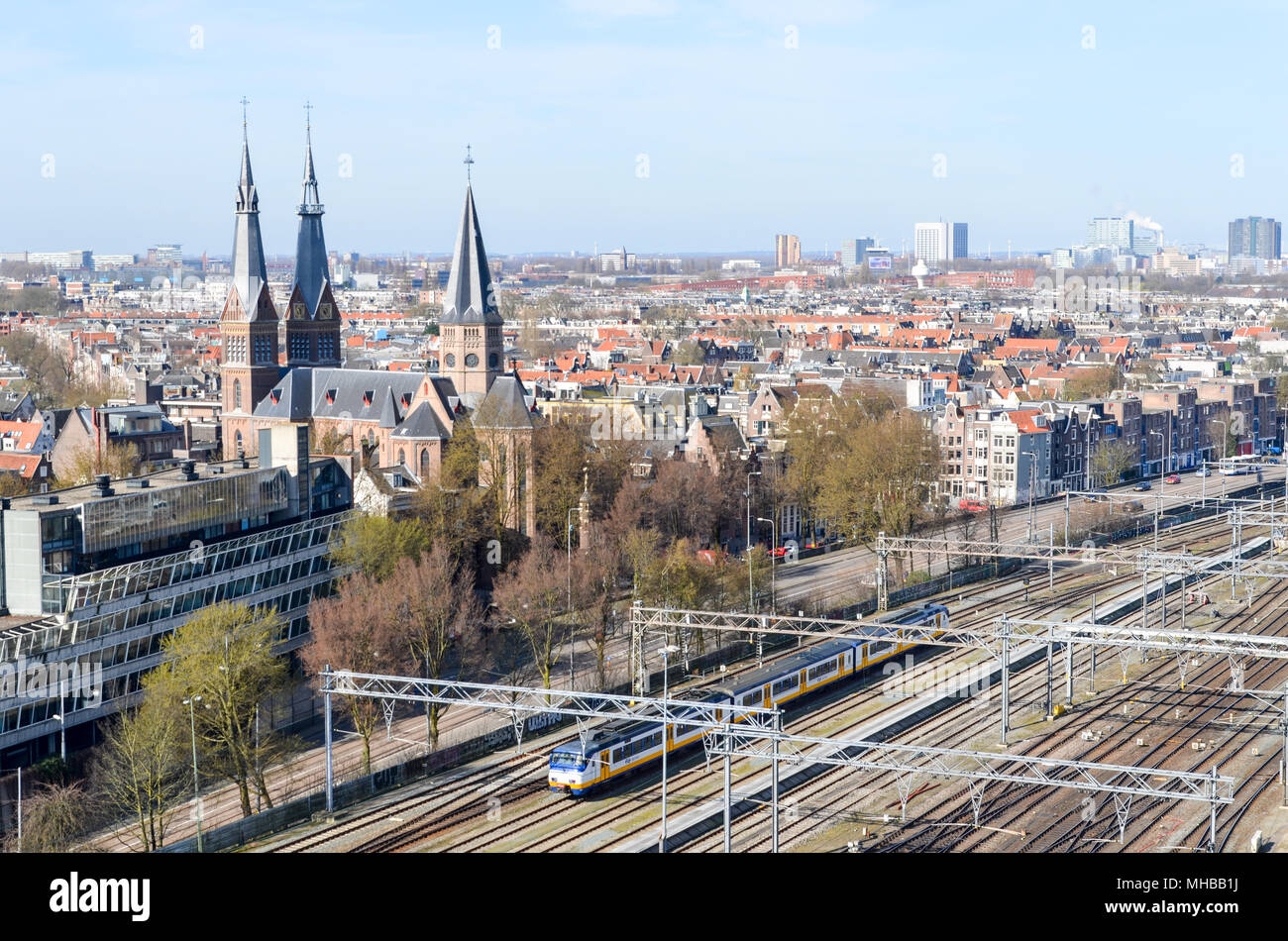 Vue aérienne d'Amsterdam et de la Gare Centrale, Amsterdam, Pays-Bas Banque D'Images