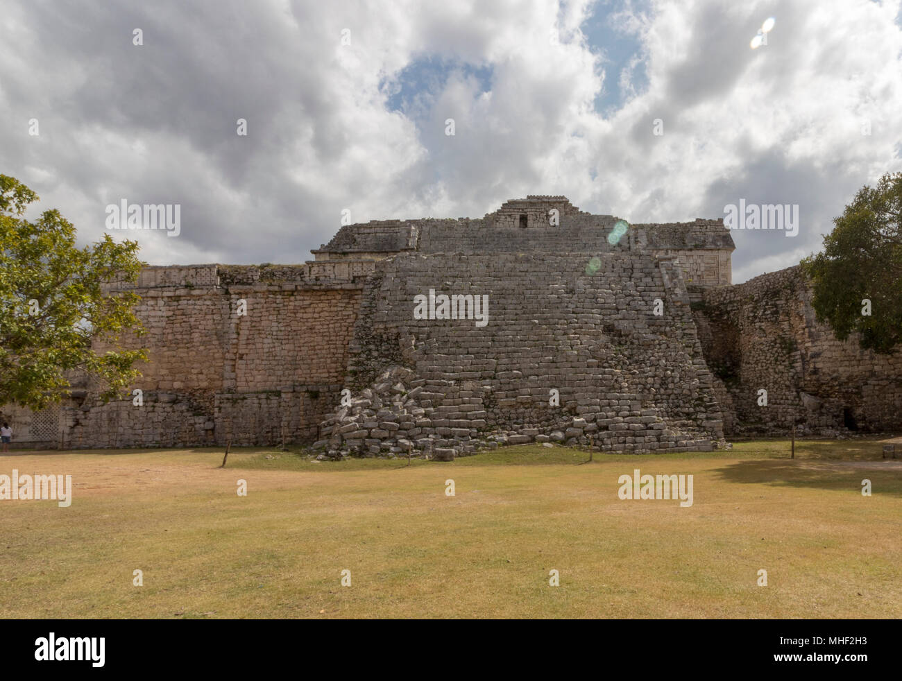 Couvent de maya à Chichen Itza. Ce palais dédié à image a une multitude de chambres. Sa base est de 60 m de long et 30 m de large. Banque D'Images