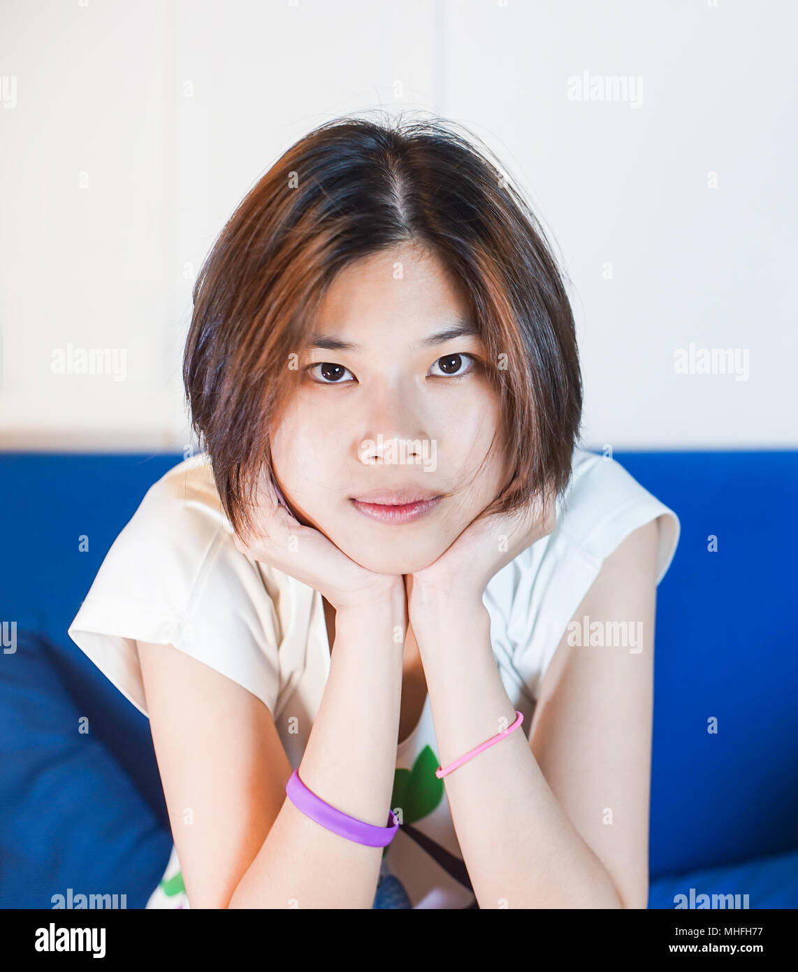 La kératine va pénétrer vos cheveux en profondeur pour les assouplir et les détendre. 24h plus tard, vous pourrez passer vos cheveux au fer à lisser. Le résultat dépendra de la structure de vos cheveux, par exemple s’ils sont très bouclés, ils ne seront …