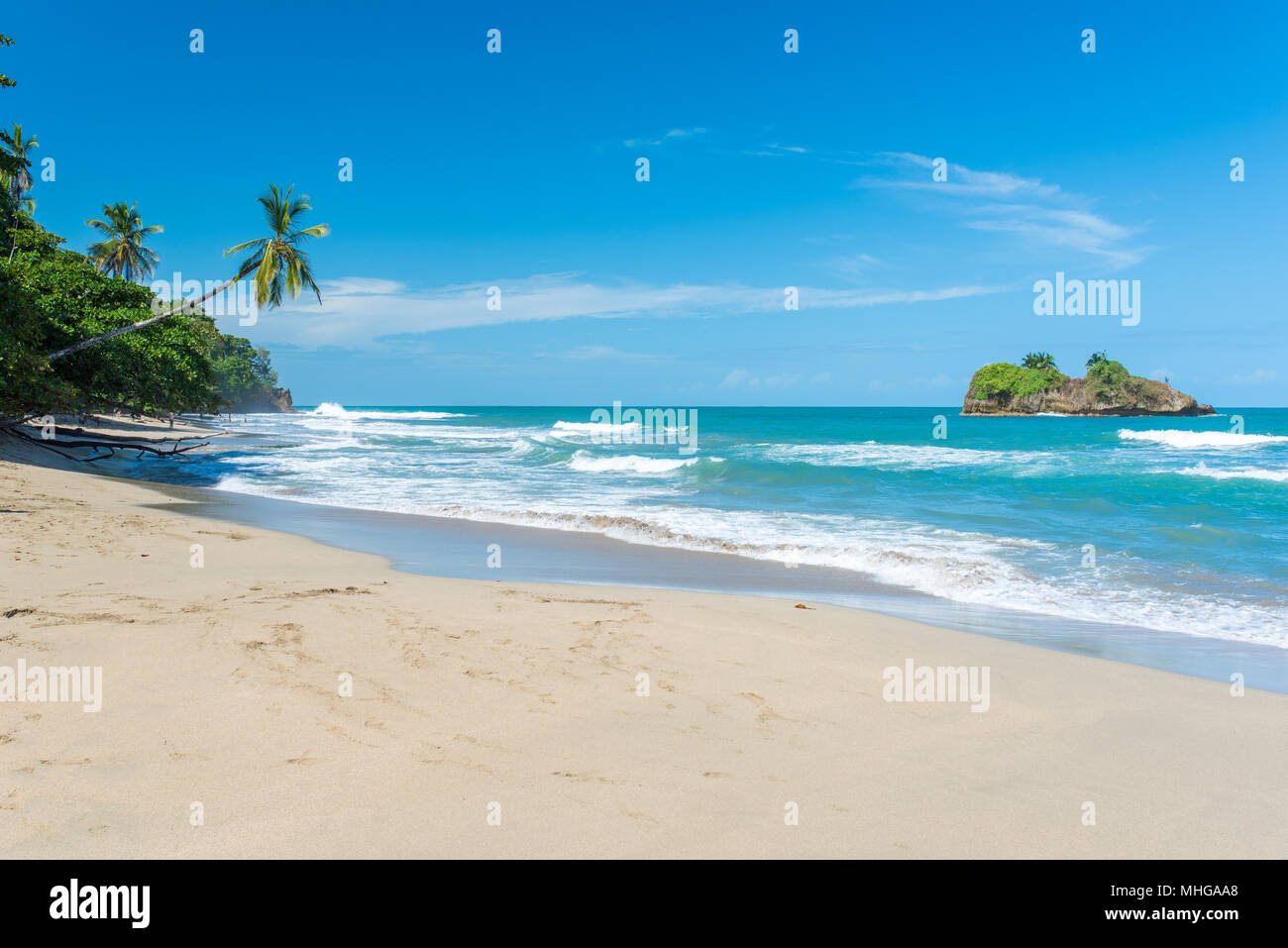 Playa Cocles - beautiful tropical beach près de Puerto Viejo - Costa Rica Banque D'Images