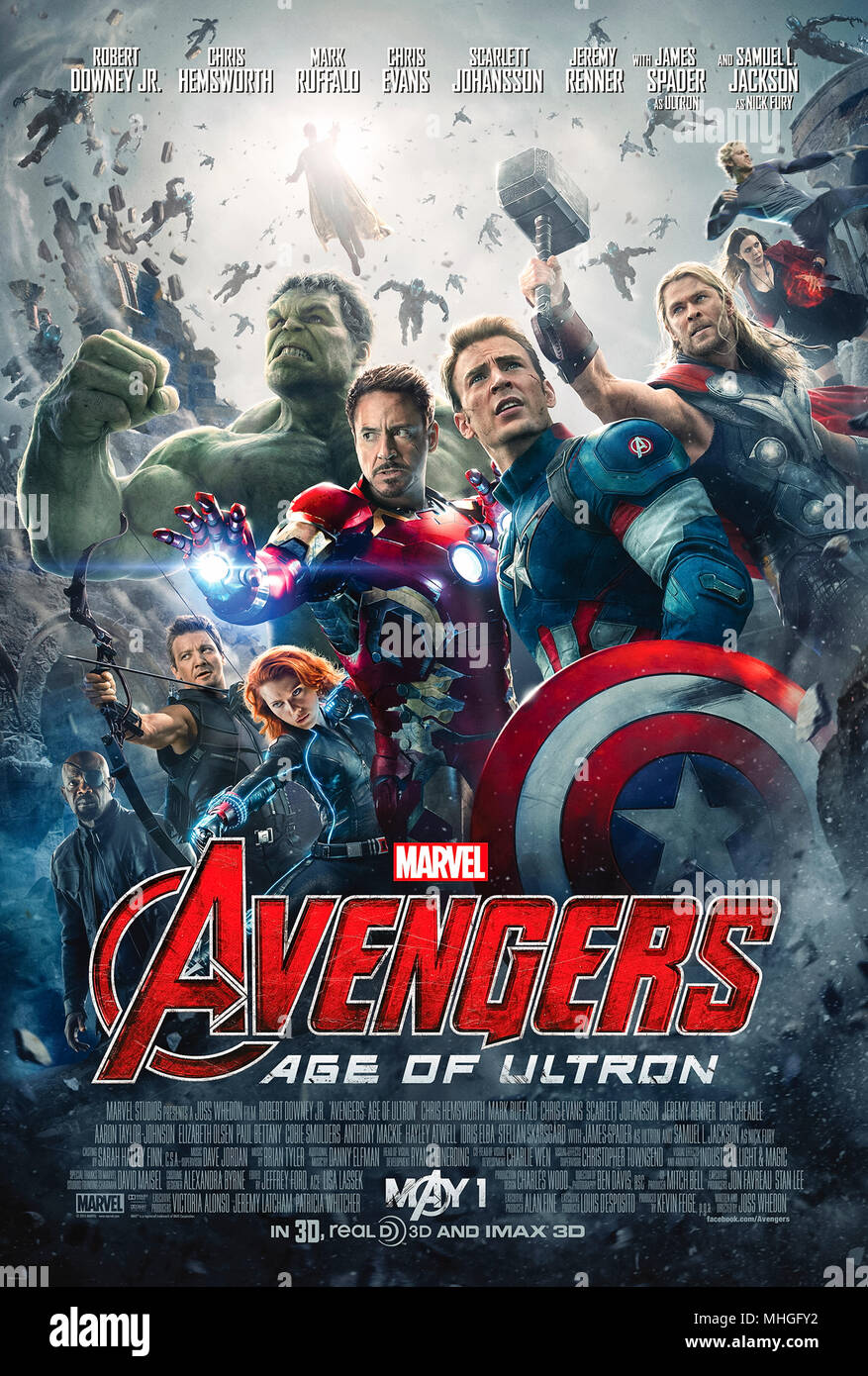 Avengers : Uncanny X-Men (2015) réalisé par Joss Whedon et mettant en vedette Robert Downey Jr., Chris Evans, Mark Ruffalo, Chris Hemsworth, et Scarlett Johansson. Un sentient global defense programme appelé Ultron décide les humains posent le plus grand de la Terre. Banque D'Images
