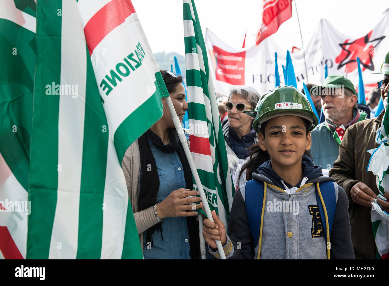 Le 1 mai, 2018 - Turin, Italy-May 1, 2018 : Les travailleurs de démonstration dans le cortège du Premier mai à Turin, Italie Crédit : Stefano Guidi/ZUMA/Alamy Fil Live News Banque D'Images