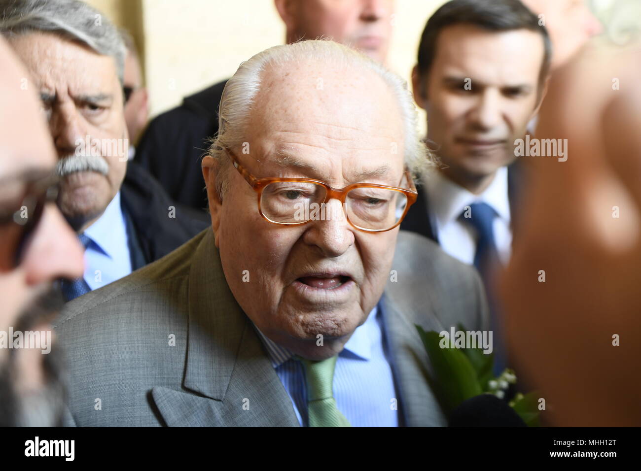 Paris, France. 1er mai 2018. Jean-Marie Le Pen à la Statue de Jeanne D'Arc au cours d'un jour peut-être à Paris, France le 1 mai 2018 Crédit : Avenir Photos/Alamy Live News Banque D'Images