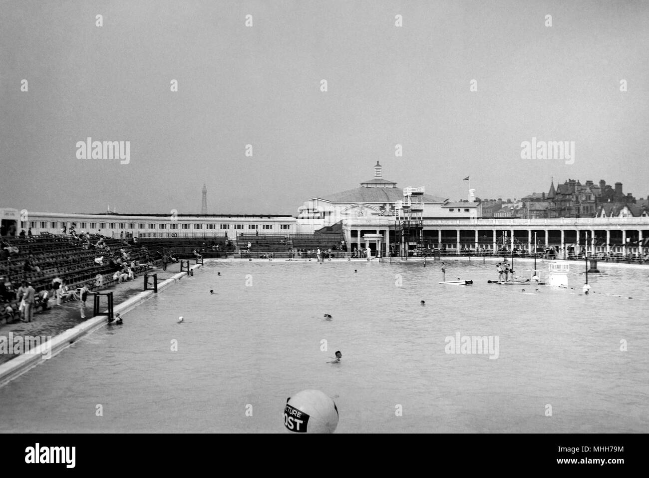 Blackpool Piscine extérieure (Lido) prise lors d'une sortie de travaux (J.P. Société) Juillet 1939. Banque D'Images