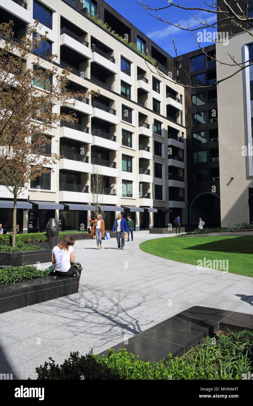 Appartements, bureaux, et de la vente au détail dans le nouveau Square Rathbone, dans Fitzrovia, dans le centre de Londres W1, England, UK Banque D'Images