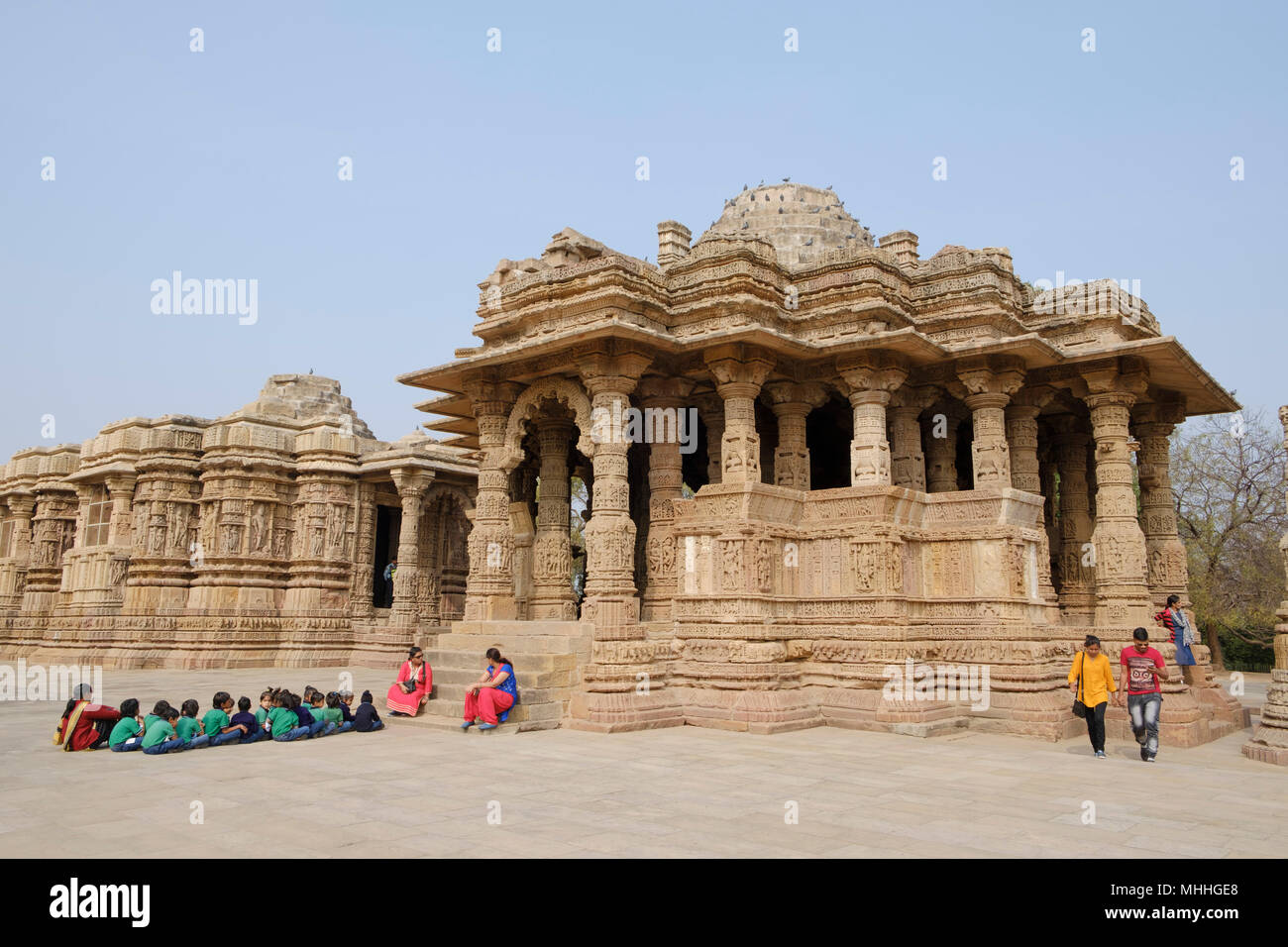 Le Temple du Soleil est un temple hindou dédié à la divinité solaire Surya Modhera situé au village de Mehsana district, Gujarat, Inde. Photo Mike Abrahams Banque D'Images