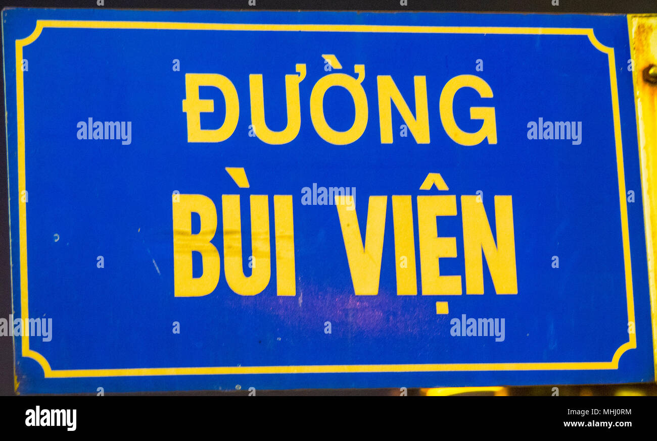 Plaque de rue Bùi Viện pour Street, District 1 Ho Chi Minh City, Vietnam. Banque D'Images