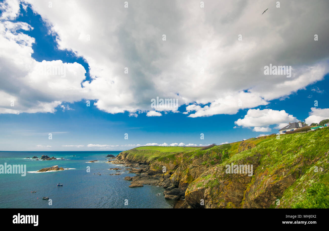 Spectaculaire littoral magnifique sur la péninsule de Lizard, à Cornwall, UK. Banque D'Images