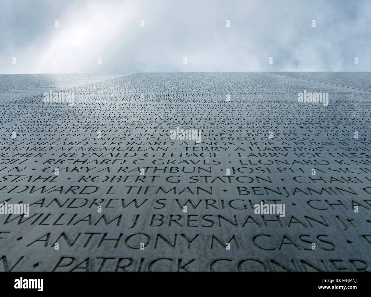 Vue verticale de la Vietnam Veterans Memorial Wall à Washington DC Banque D'Images