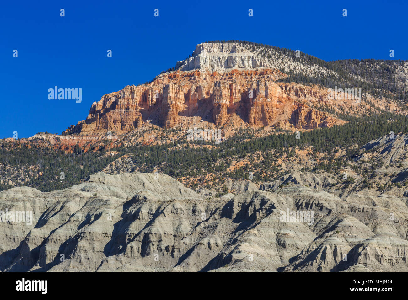 Powell point au-dessus de la bad-lands blues près de henrieville, Utah Banque D'Images