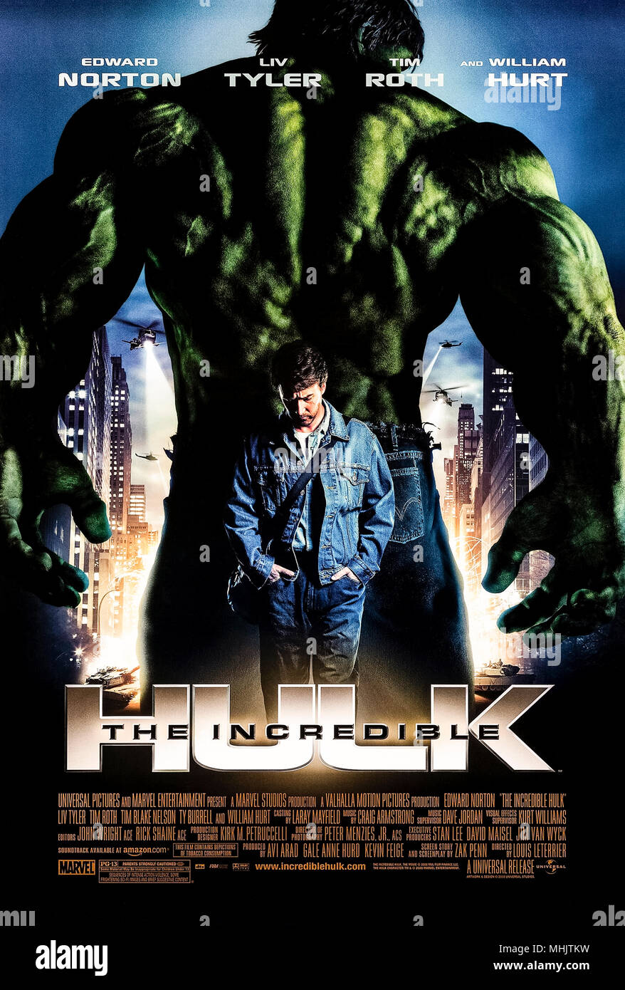 L'Incroyable Hulk (2008) réalisé par Louis Leterrier avec Edward Norton, Liv Tyler et Tim Roth. Bruce Banner est souligné et batailles avec l'Abomination. Banque D'Images