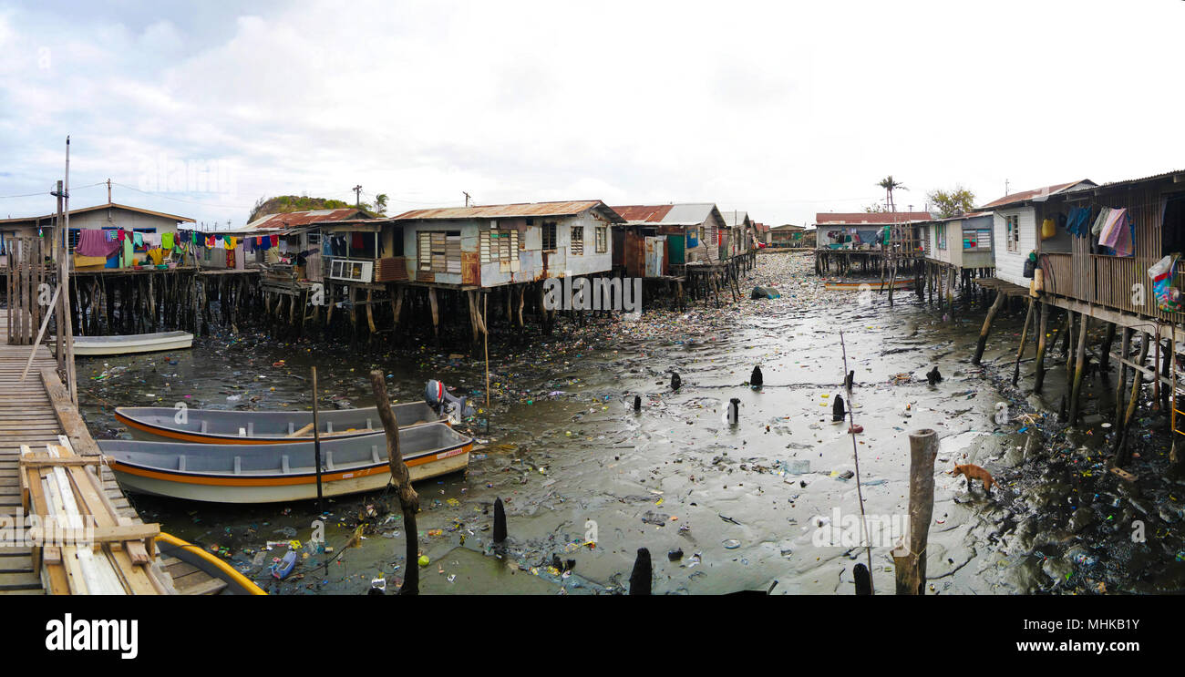 Des bidonvilles à l'Hanuabada village à la périphérie de Port Moresby en Papouasie Nouvelle Guinée Banque D'Images