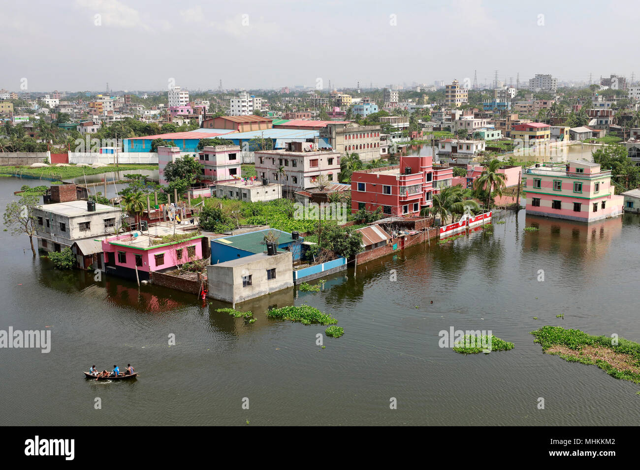 Dhaka, Bangladesh - 02 mai 2018 : vue supérieure à Shampur à Dhaka, au Bangladesh. Fortes pluies aggravé par un système de drainage de l'eau aggrave la journalisation dans Dhaka-Narayanganj-Demra (MDN) zone de remblai. Credit : SK Hasan Ali/Alamy Live News Banque D'Images