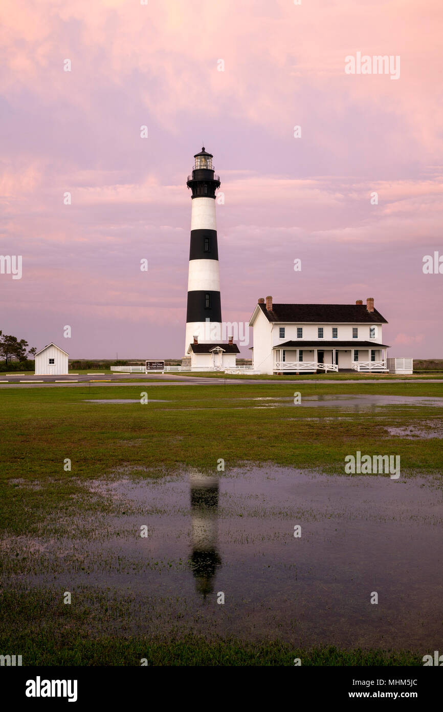 NC01758-00...CAROLINE DU NORD - Bodie Island Lighthouse sur les bancs extérieurs à Cape Hatteras National Seashore. Banque D'Images